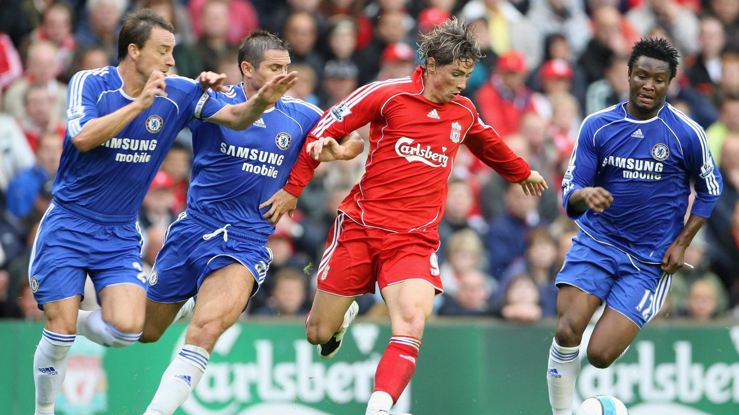 震撼瞬间:球场上最疯狂的进球盘点,史上最精彩的进球